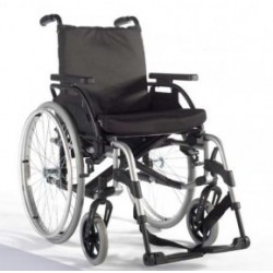 Silla de ruedas de aluminio de 43 cm gris con qr y pierneras y brazos desmontables